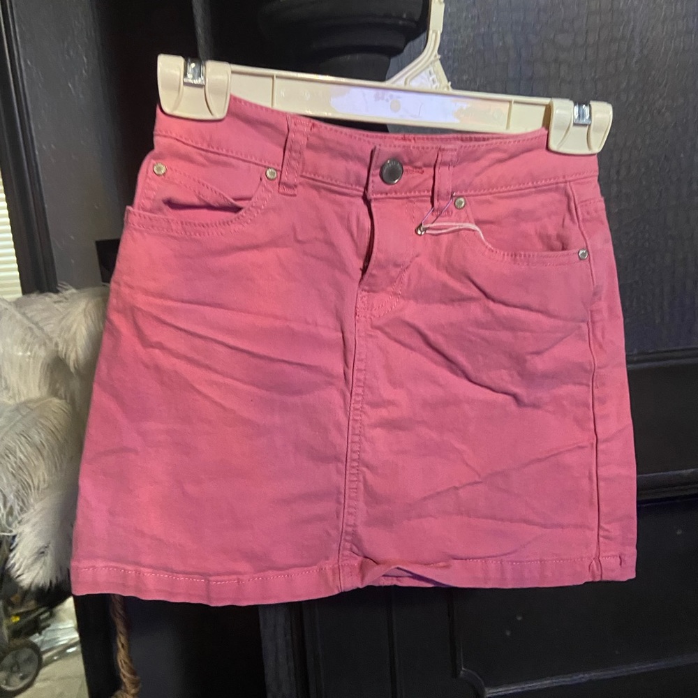 copper key pink skirt